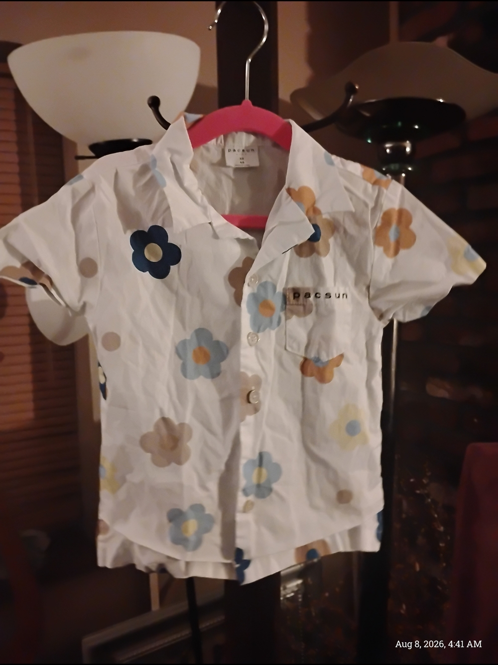 4 Collared, Button-Up, Short Sleeve Shirt, Floral Patterns Size: XS All Of Them